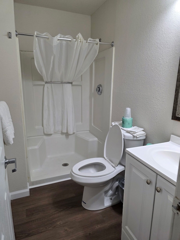 Suburban Extended Stay Hotel Atlanta North - photo 4