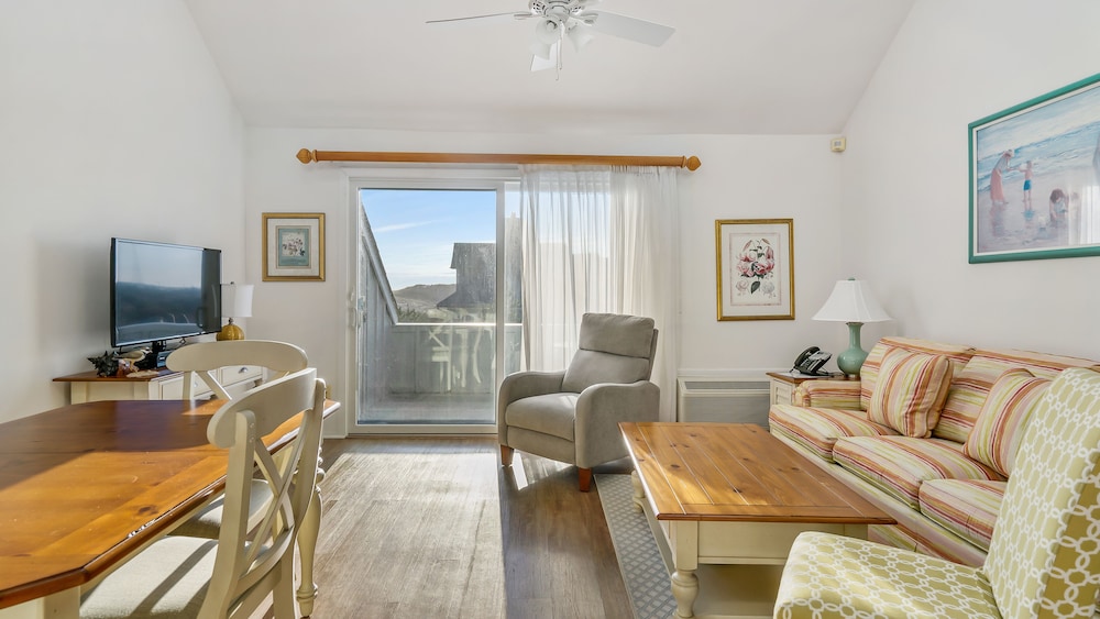 Windward Shores Ocean Resort - photo 7