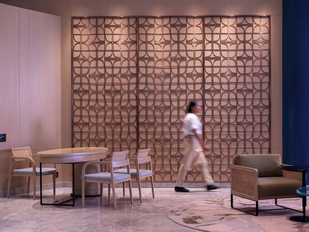 The Raintree Hotel Anna Salai