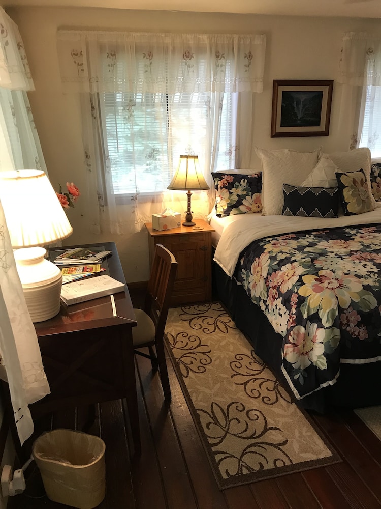 Hale Maluhia Country Inn - photo 29