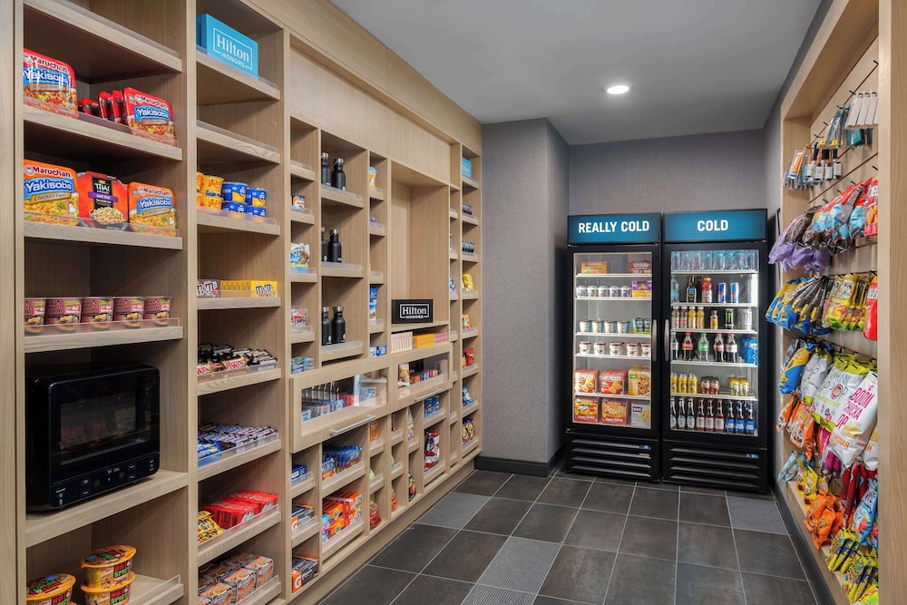 Tru by Hilton Phoenix Midtown - photo 17