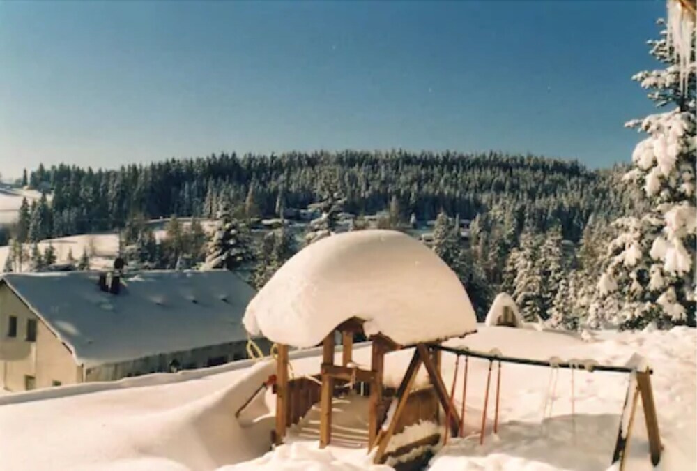 Childrens Play Area - Outdoor