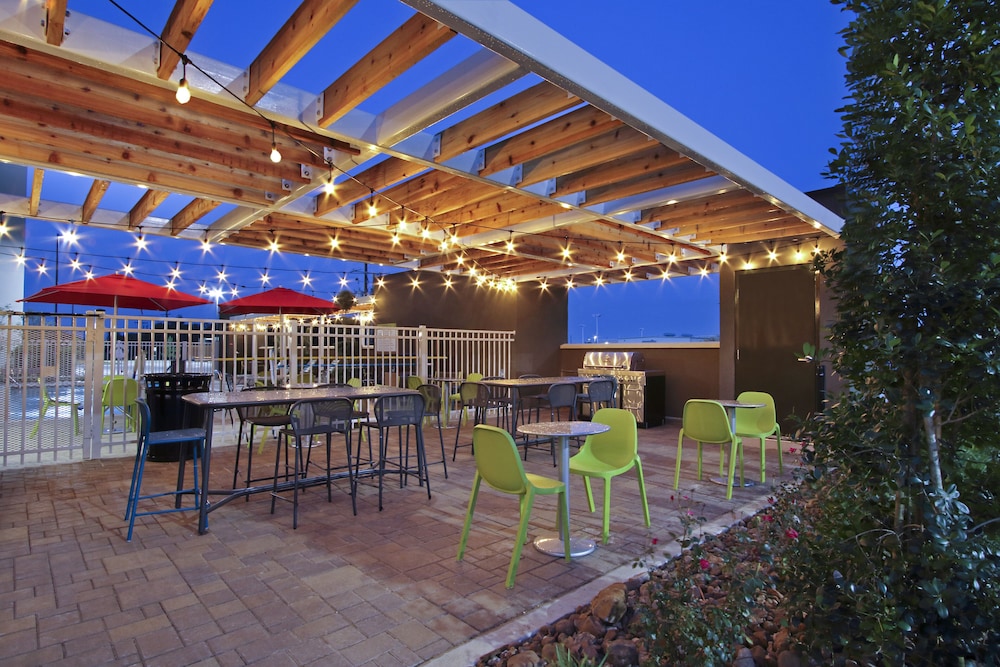 Home2 Suites by Hilton Beaumont - photo 68