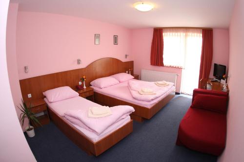 Quadruple Room Oroslavje 15384k — hotel in Oroslavje
