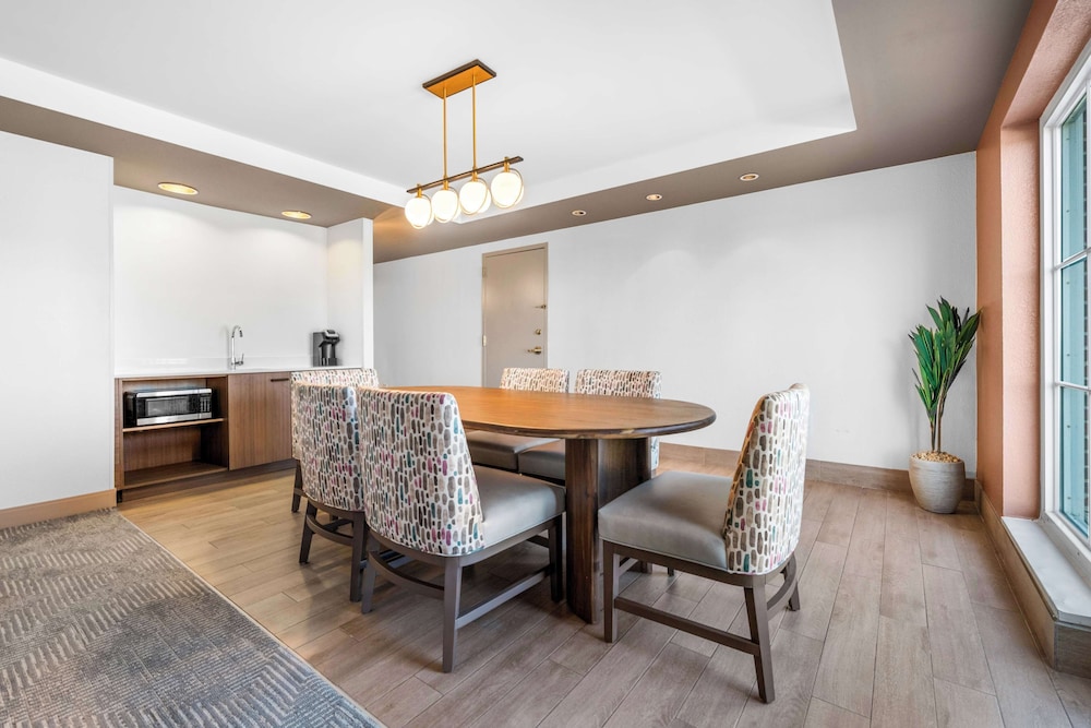 Hilton Garden Inn Suffolk Riverfront - photo 19