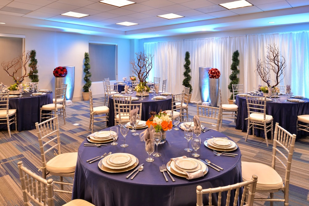 Holiday Inn Express & Suites Loma Linda San Bernardino S by IHG - photo 49