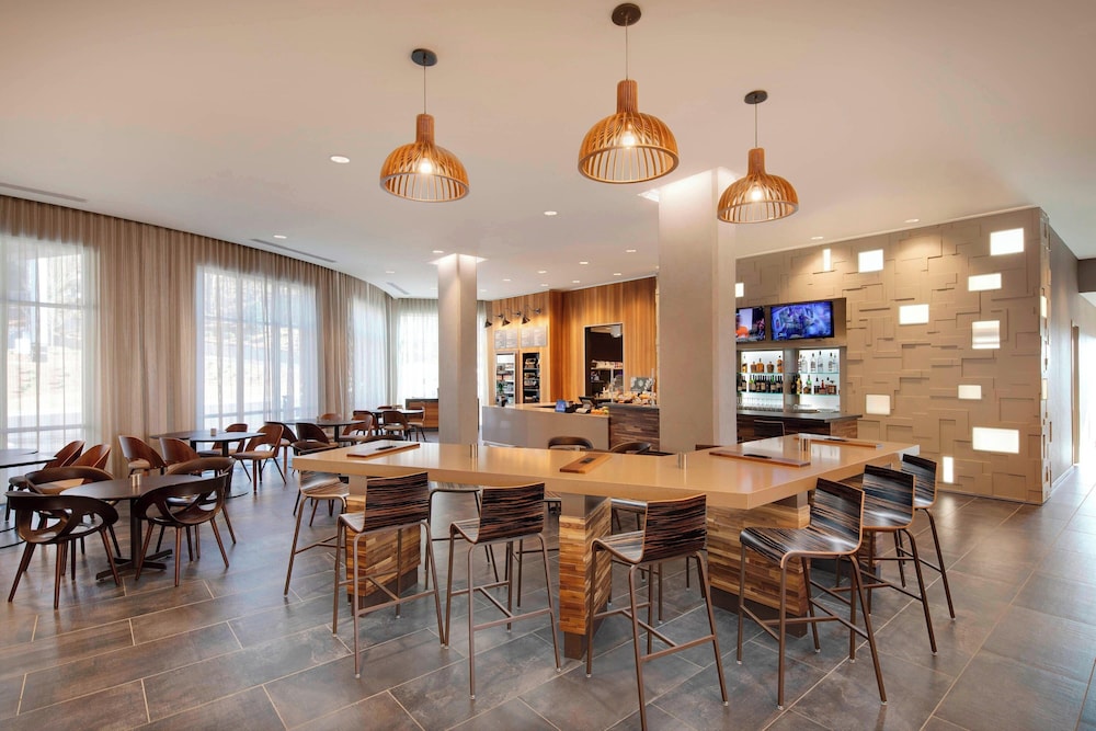 Courtyard by Marriott Atlanta Vinings Galleria - photo 47