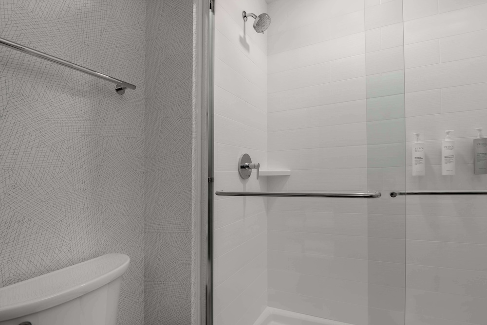 Home2 Suites by Hilton Sheboygan - photo 31