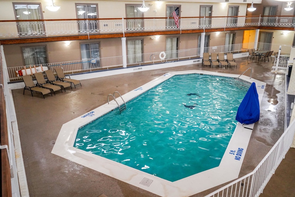 Quality Inn & Suites Coldwater near I 69 - photo 56