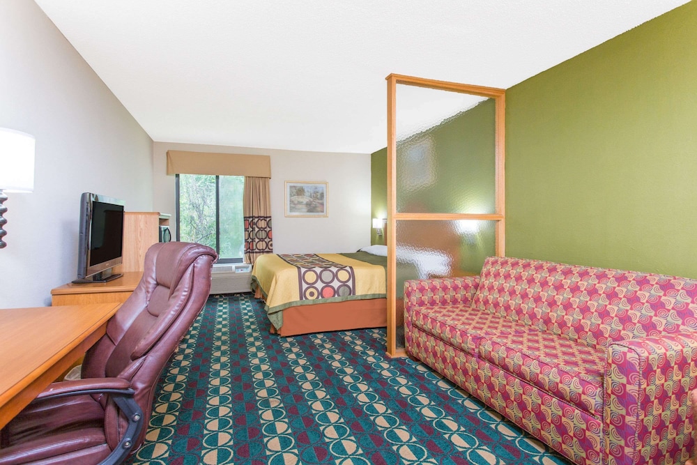 Super 8 by Wyndham Spartanburg I 26 Exit 22 - photo 9