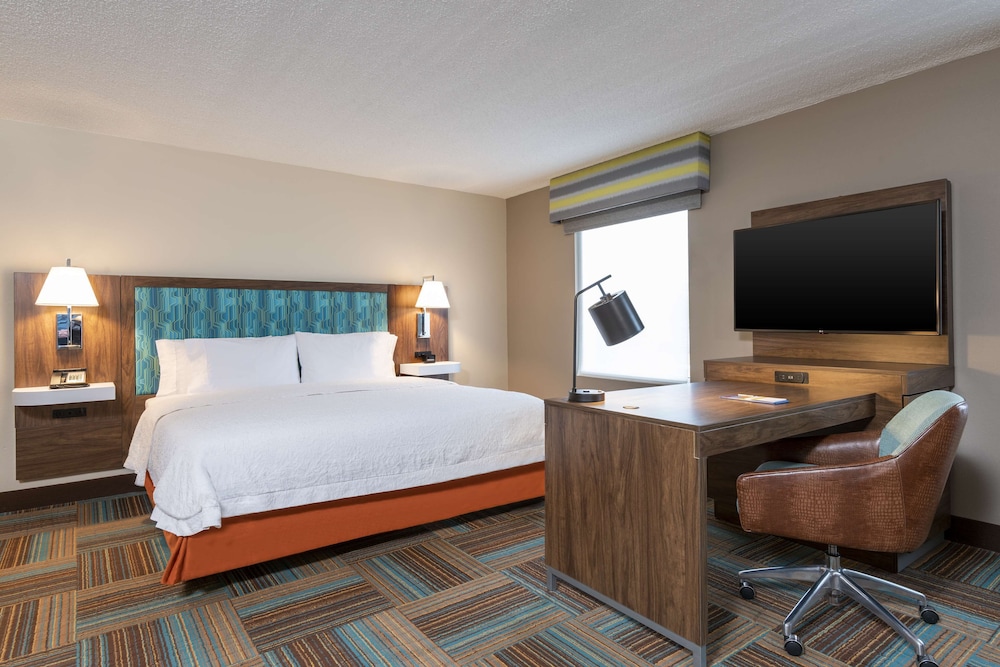 Hampton Inn & Suites Fort Myers Colonial Blvd - photo 8