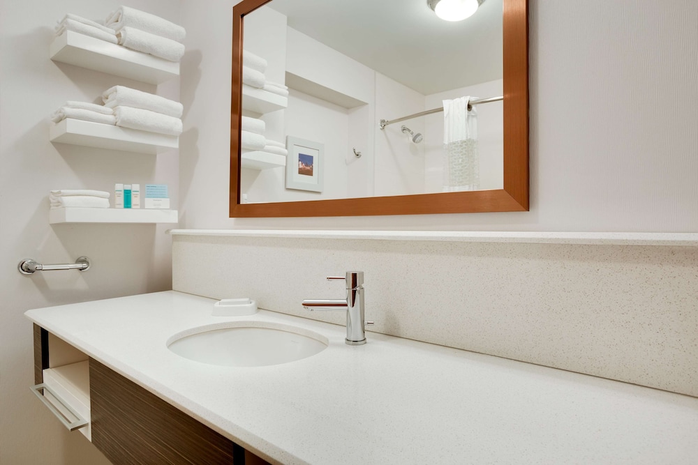 Hampton Inn & Suites Cleveland Independence - photo 18