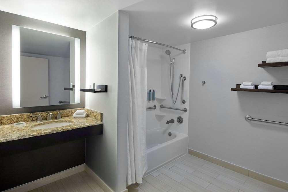 Courtyard by Marriott Pleasanton - photo 15
