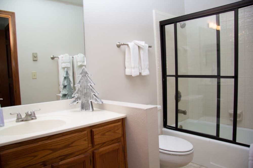 Quality Hill Resort - photo 28