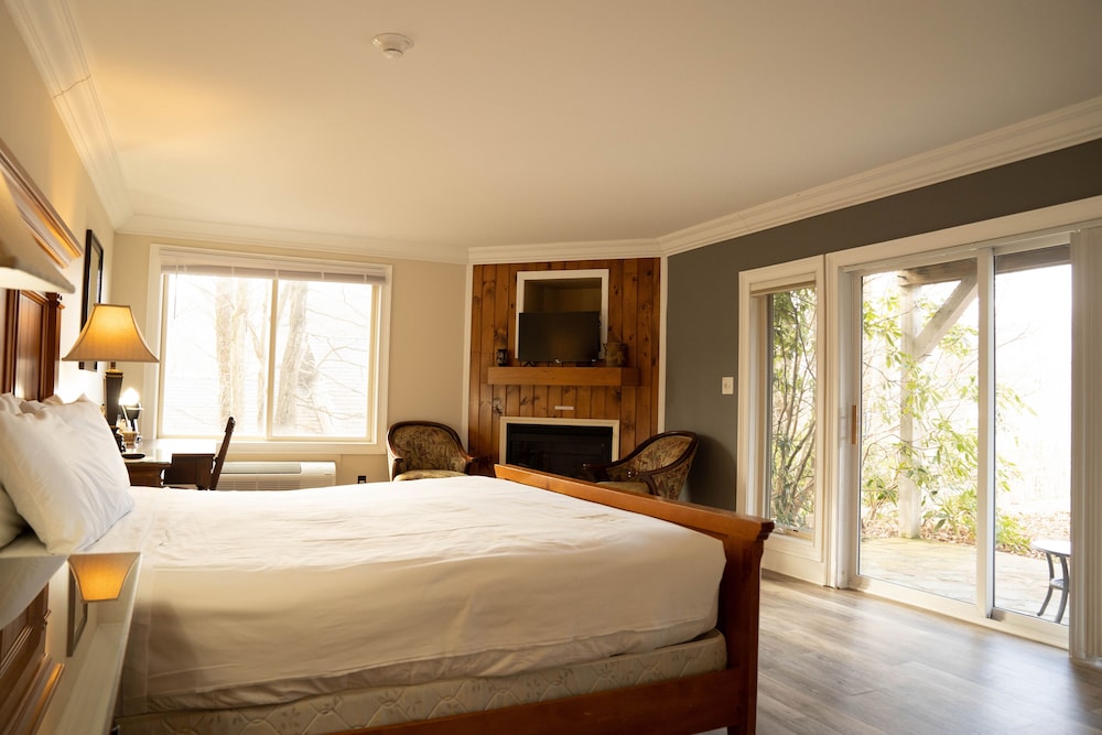 The Inn at Crestwood - photo 6