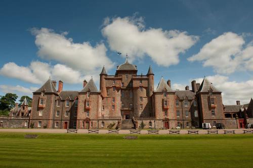 The Earl & Countess at Thirlestane Castle — Lauder — photo 2