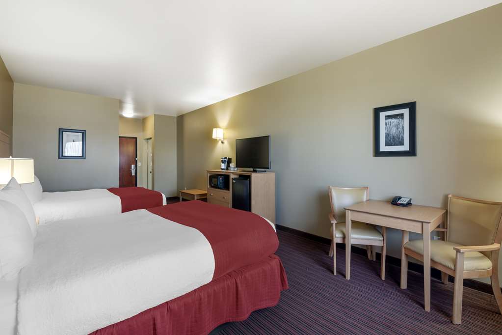 Best Western Golden Prairie Inn & Suites - photo 12