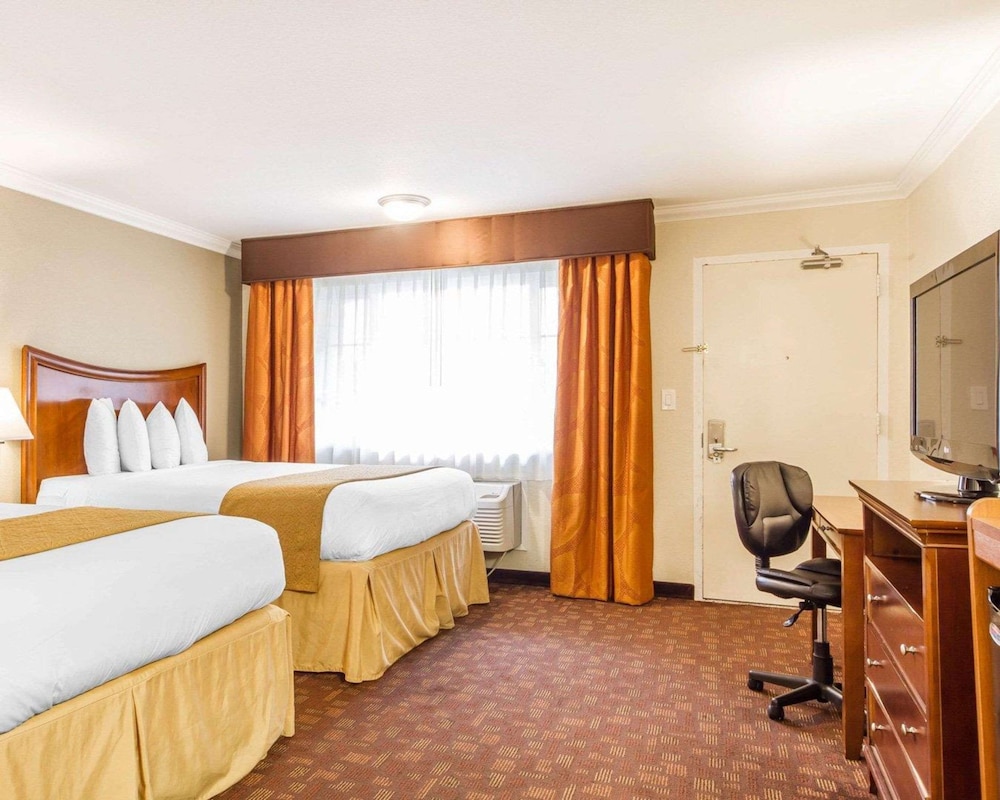 Quality Inn Sacramento Convention Center - photo 9