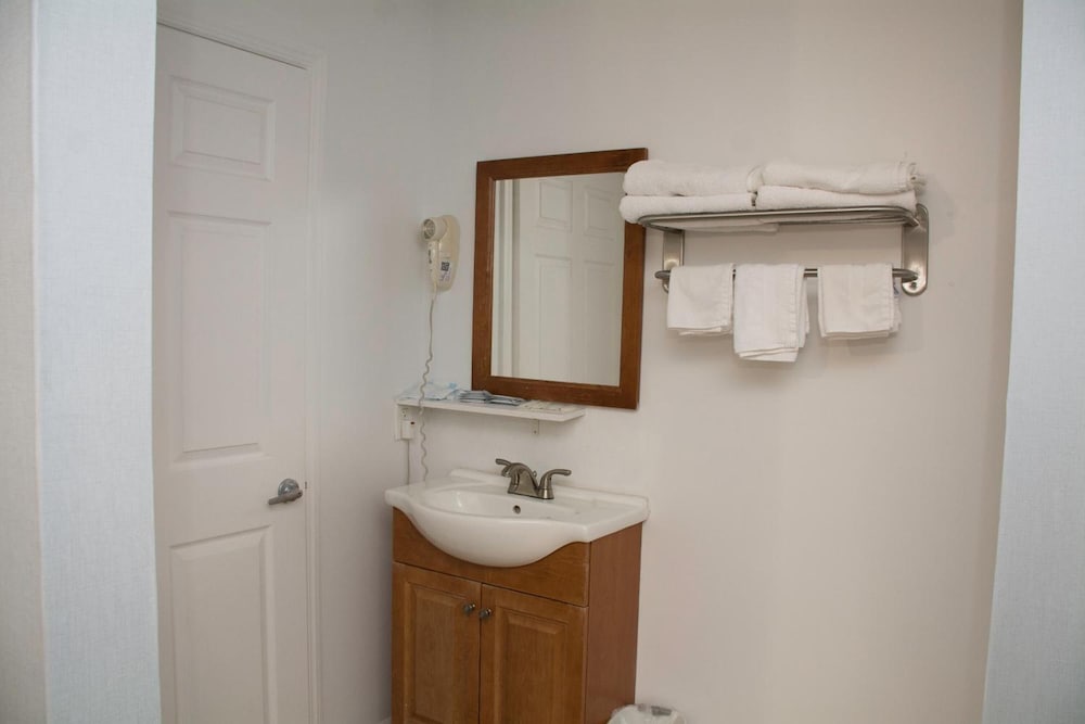 At 9 Motel - photo 38