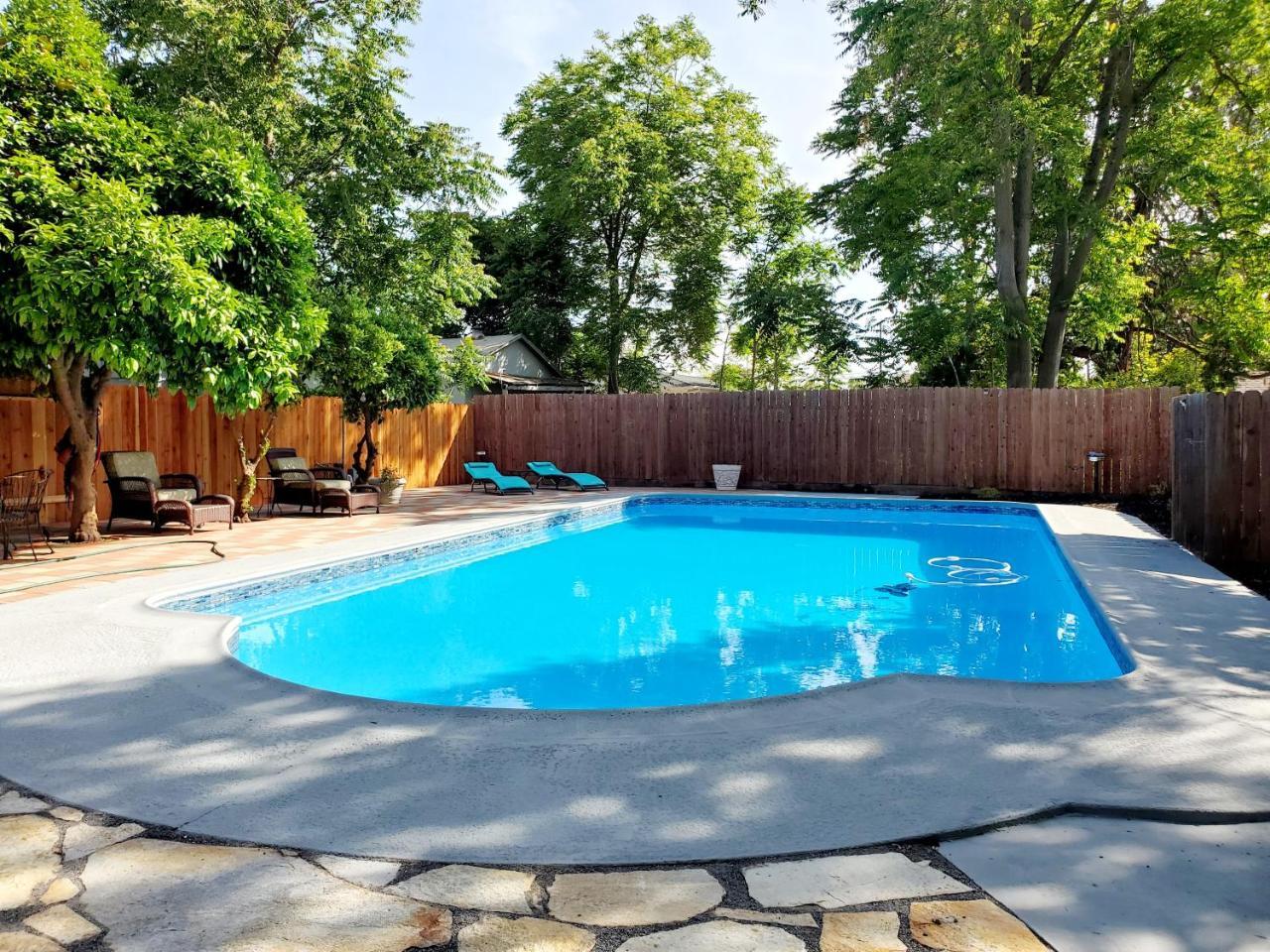 Garden Clara — hotel in Cuba City