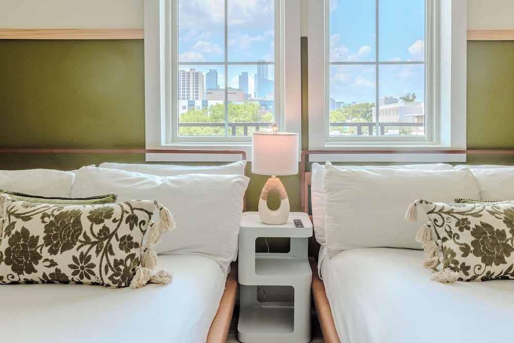 Inn Cahoots in Austin, United States