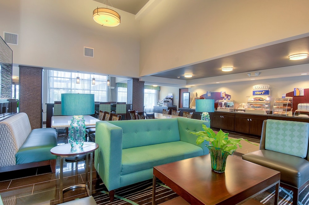 Holiday Inn Express Hotel & Suites Carlsbad Beach by IHG - photo 36