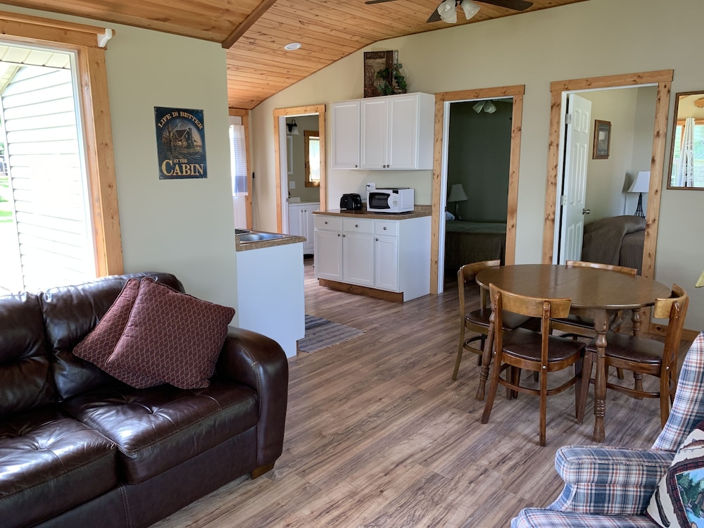 Hollys Resort - photo 23