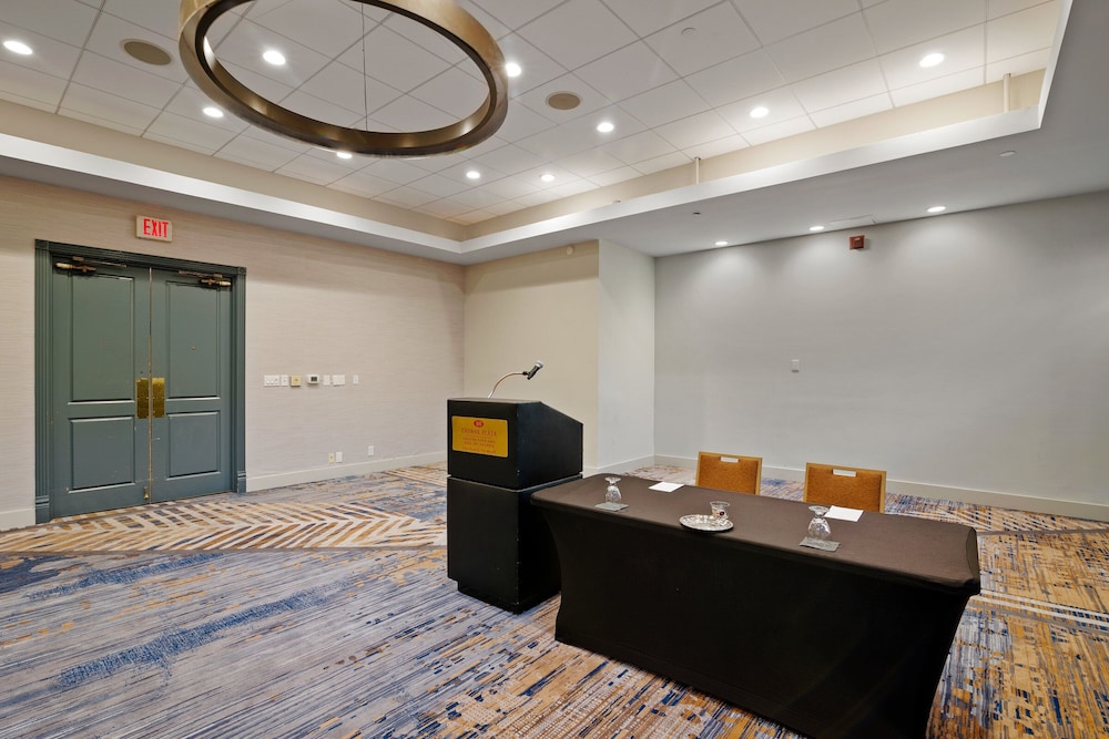 Crowne Plaza Houston Med Ctr Galleria Area by IHG - photo 92