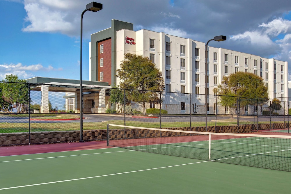 Hampton Inn & Suites Austin Airport - photo 33