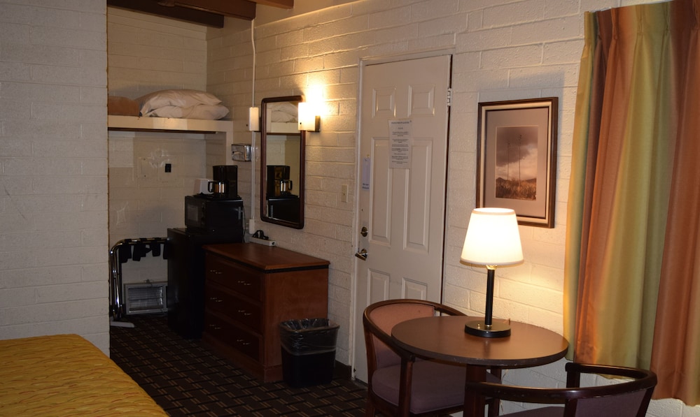 Stanlunds Inn And Suites - photo 38