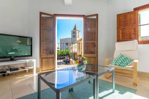 Maca Sol adosado con vistas a la montaA a — 4-Star Luxury Hotel in Campanet, Spain