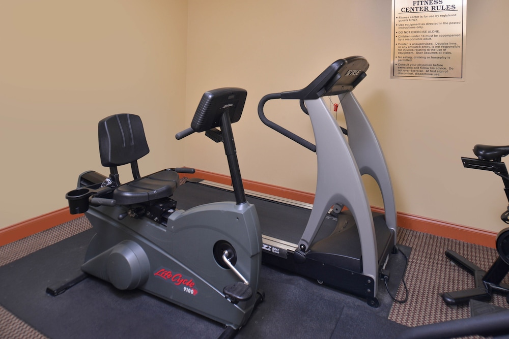 Douglas Inn And Suites - photo 16