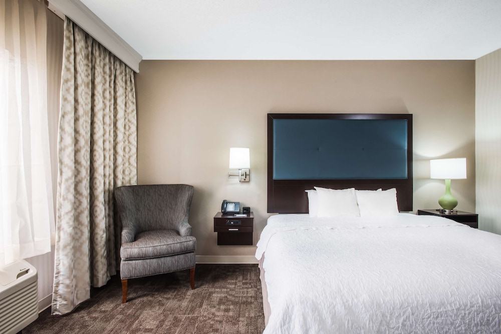 Hampton Inn Cleveland Airport Tiedeman Rd - photo 12