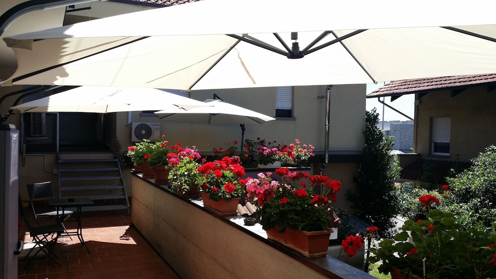 Flying Hotel — hotel in San Maurizio