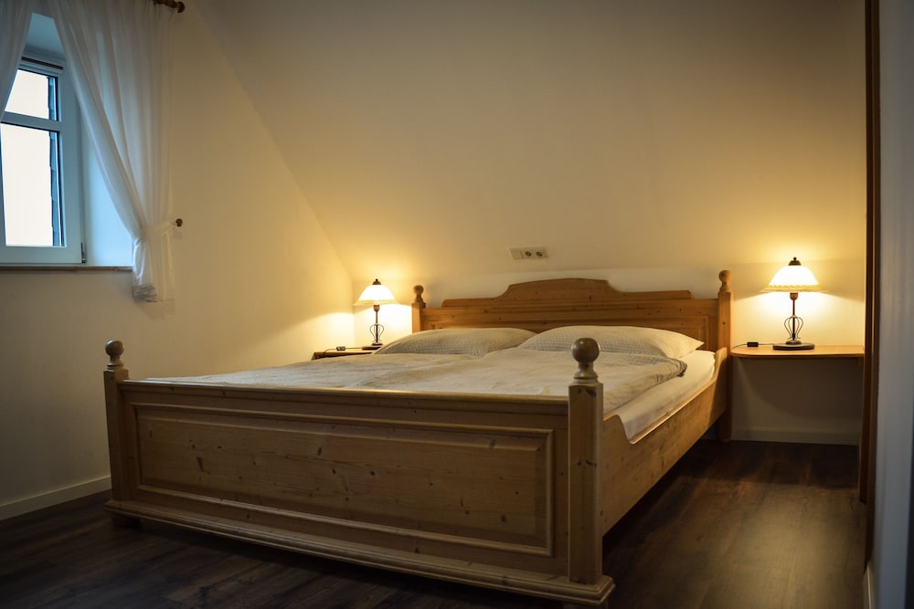 Emmis Erbe — hotel in Peine