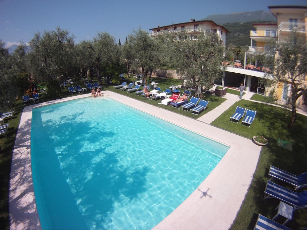 Hotel Augusta - carbon neutral hotel in Malcesine