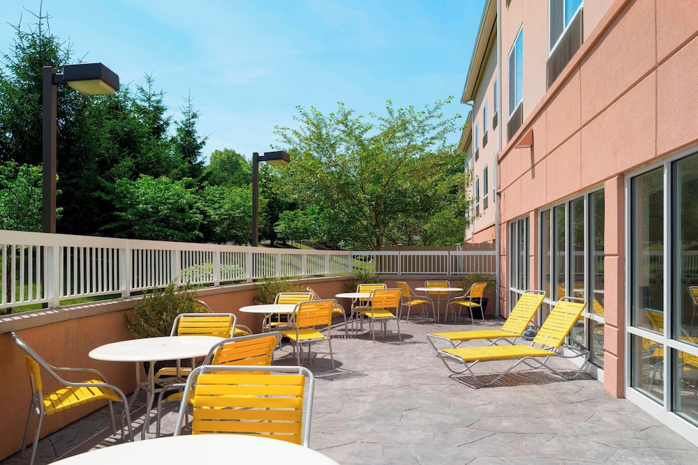 Fairfield Inn & Suites by Marriott State College - photo 32