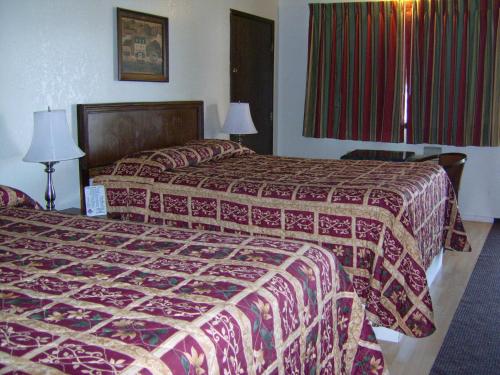 Interstate Inn - photo 15