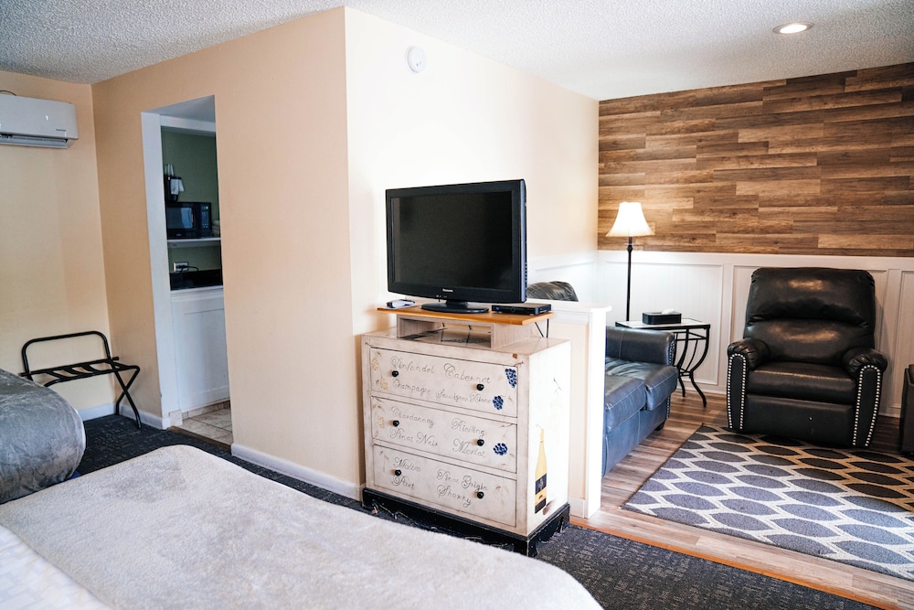 Salida Inn & Monarch Suites - photo 39