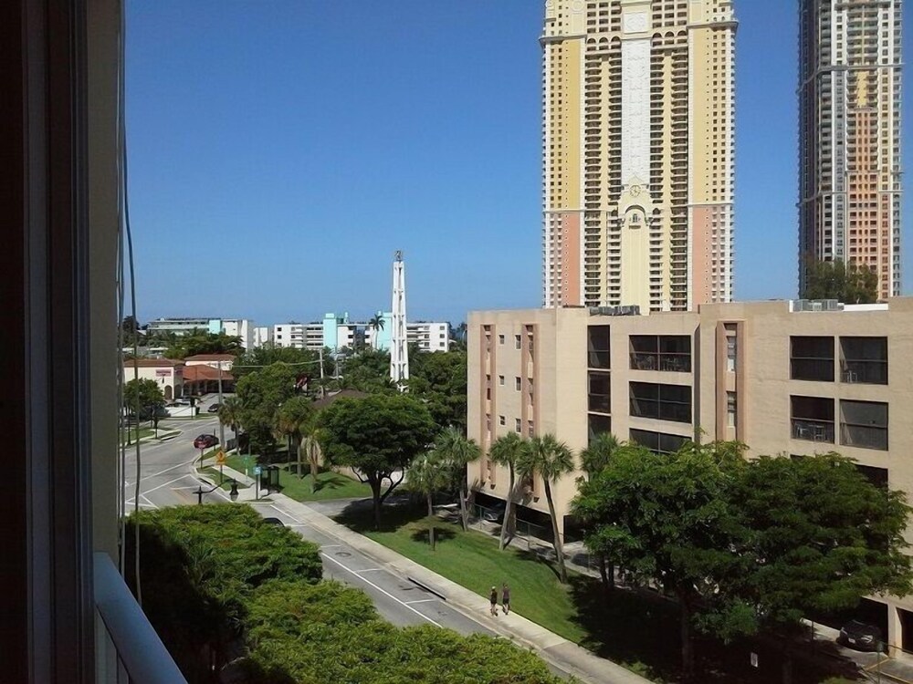 Marbella Towers In Sunny Isles Beach by WeOwnTheBeach - photo 17