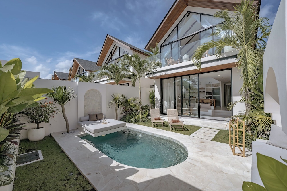 Rumah Saya Villa Uluwatu — 4-Star Luxury Hotel in Pecatu, Indonesia