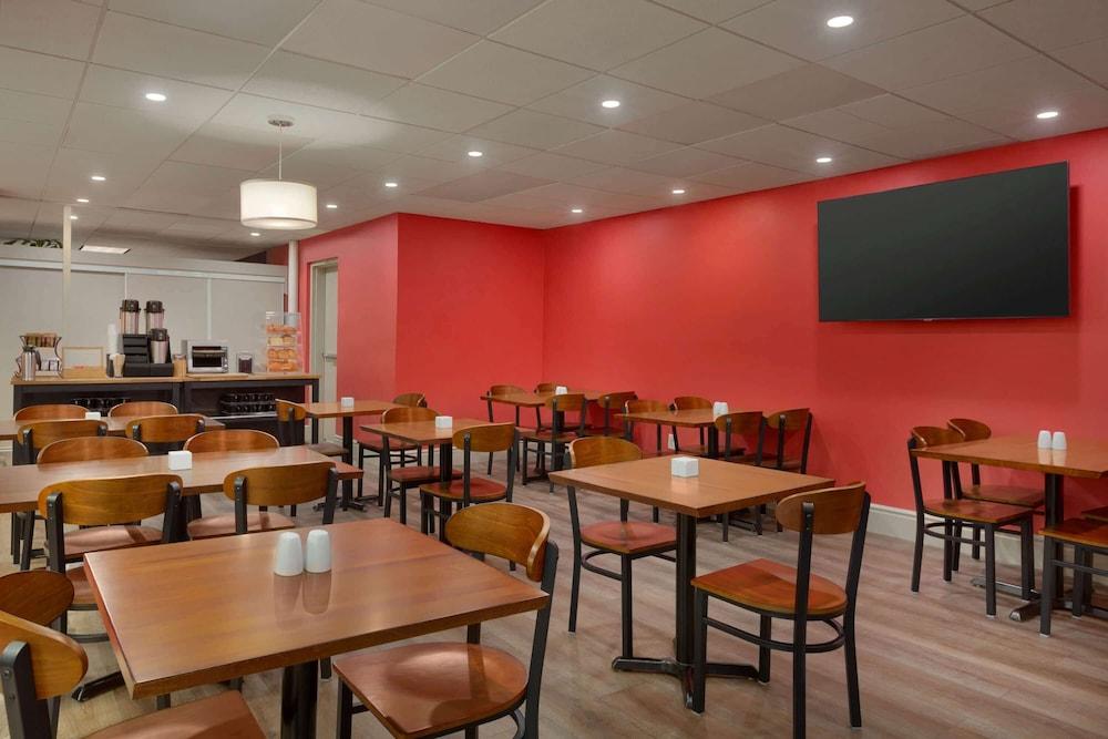 Ramada By Wyndham Oakland Downtown City Center - photo 29