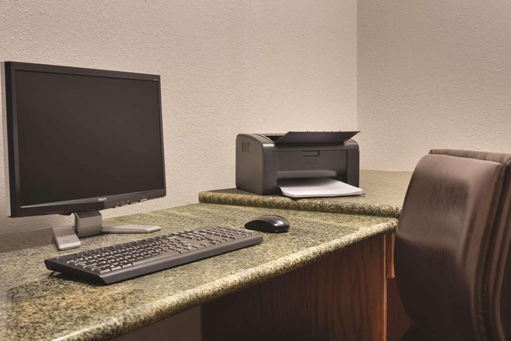 Country Inn & Suites by Radisson Merrillville IN - photo 78