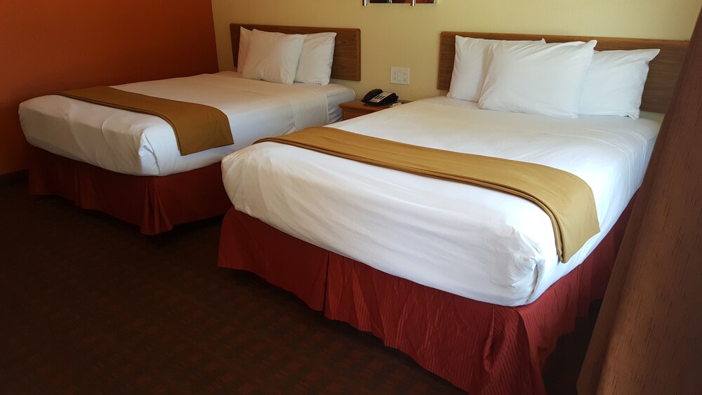Stadium Motel - photo 13