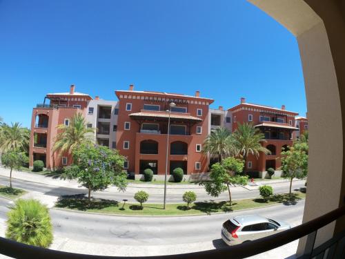 Gardens Side By FHR piscina parking — 4-Star Luxury Hotel in Quarteira, Portugal