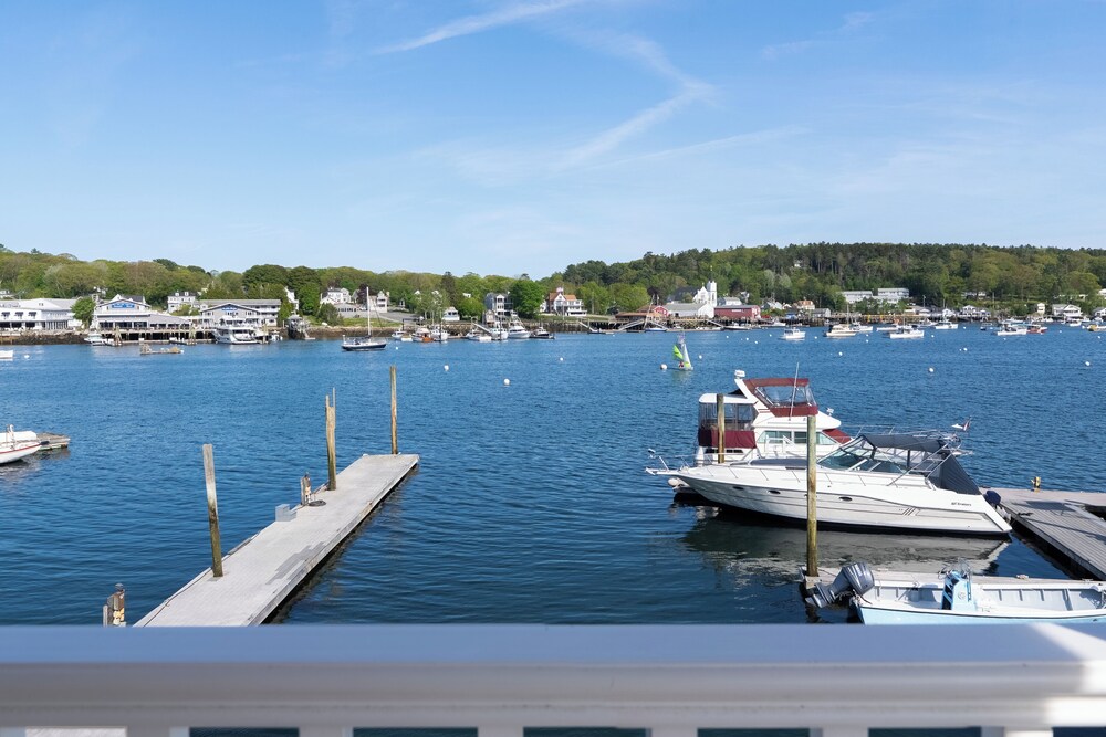 Tugboat Inn - photo 93