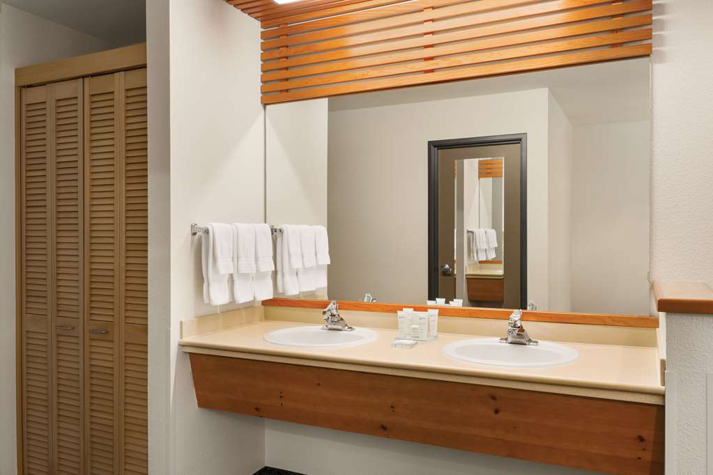 Radisson Hotel Portland Airport - photo 24