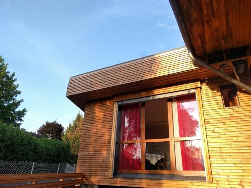 Confortable au calme avec jardin jolie vue G3 in Aix-Les-Bains, France