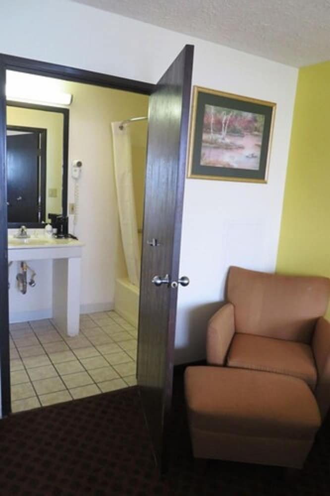 Days Inn by Wyndham Plainfield - photo 26