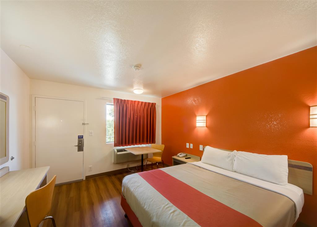 Motel 6 Lakeland FL - photo 13